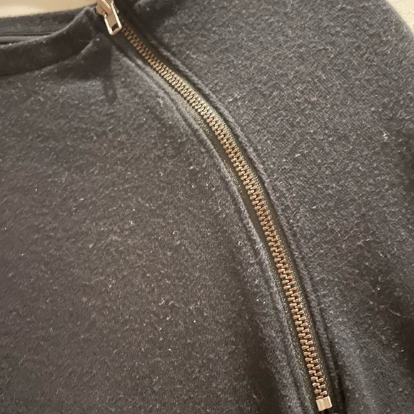 LOLË Sweater/Crewneck - Picture 2 of 3